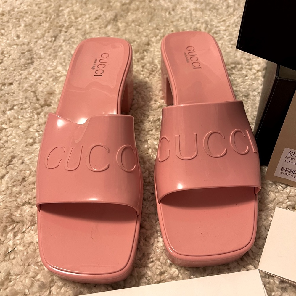 Gucci Wild Rose Rubber Heels